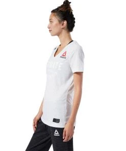 T-Shirts Reebok Fight Night Champ Walkout Jersey - White, DM5171 10 T-Shirts Reebok Fight Night Champ Walkout Jersey - White, DM5171