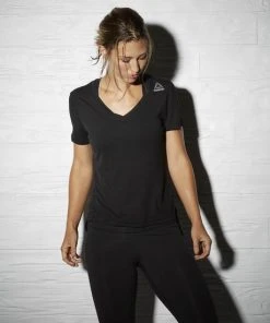 Reebok Combat Training Kickboxing V-Neck - Black, AP6875 T-Shirts