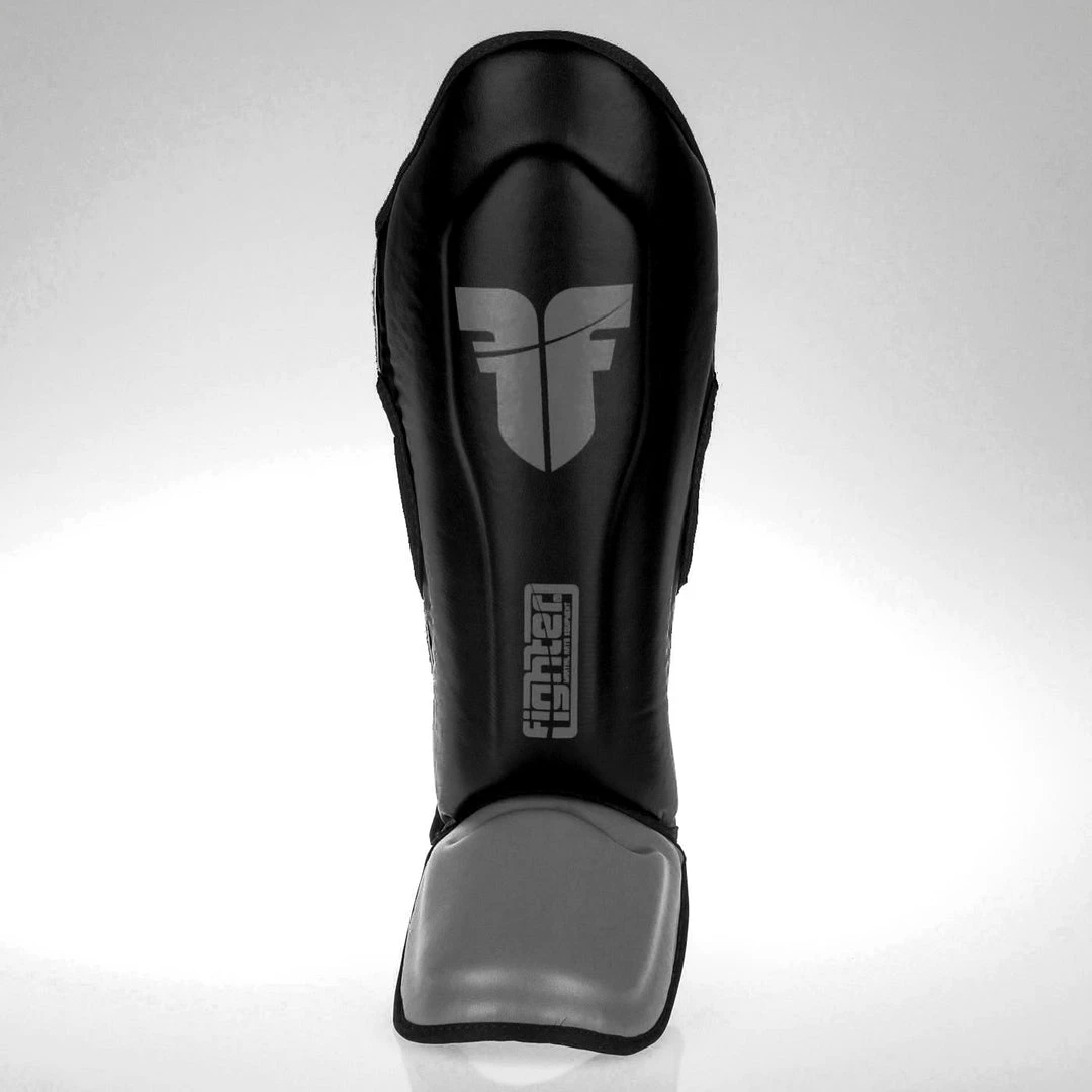 Fighter Shinguards Thai Classic - Black/grey, JE1573BG PROTECTION 8 Fighter Shinguards Thai Classic - Black/grey, JE1573BG PROTECTION
