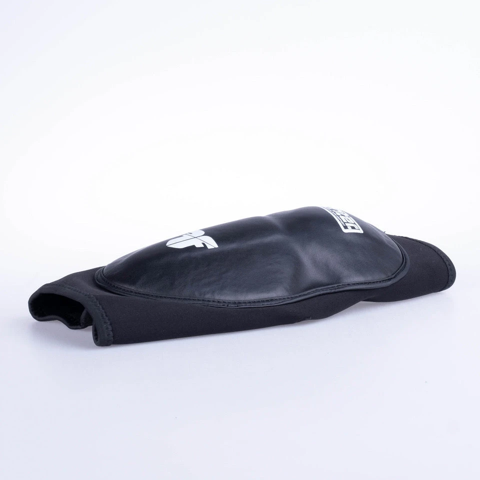Fighter Knee/elbow Guard MMA Ground & Pound - Black PROTECTION 6 Fighter Knee/elbow Guard MMA Ground & Pound - Black PROTECTION