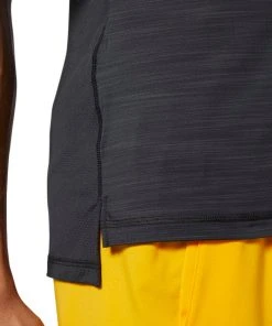 Training T-Shirts Reebok Training Activchill Tee - Black, DU3933