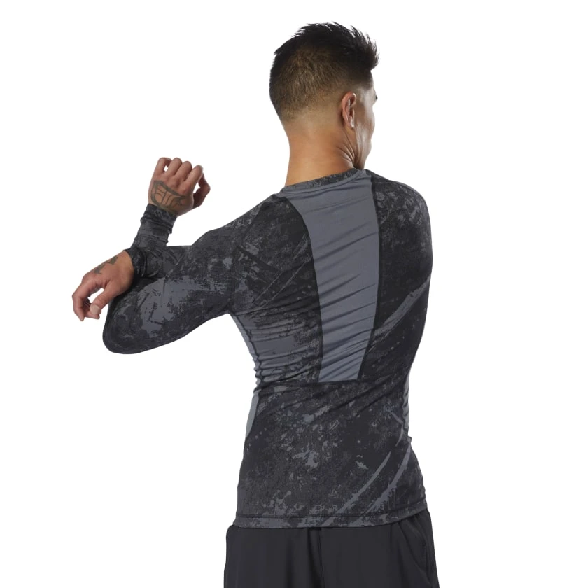 Reebok Jacquard Rashguard - Black, DQ1982 5 Reebok Jacquard Rashguard - Black, DQ1982