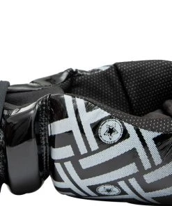 Top Ten Pointfighter “Glossy Block PRISM” - Black 10 Top Ten Pointfighter “Glossy Block PRISM” - Black